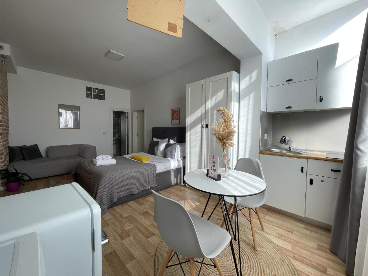 Bricks Studio Apartments Tirana Kültér fotó