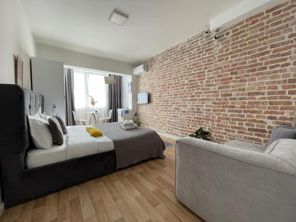 Bricks Studio Apartments Tirana Kültér fotó