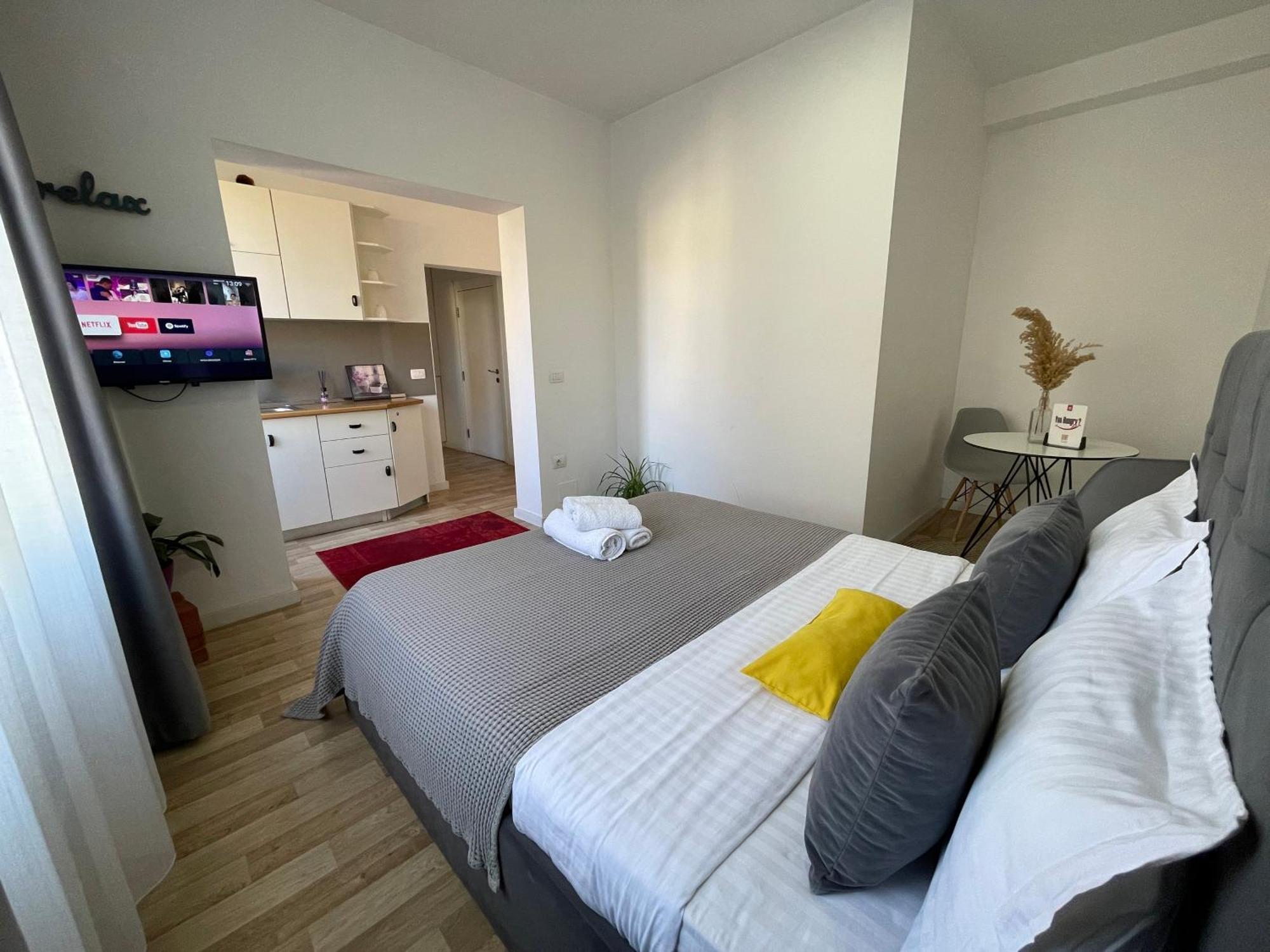 Bricks Studio Apartments Tirana Kültér fotó