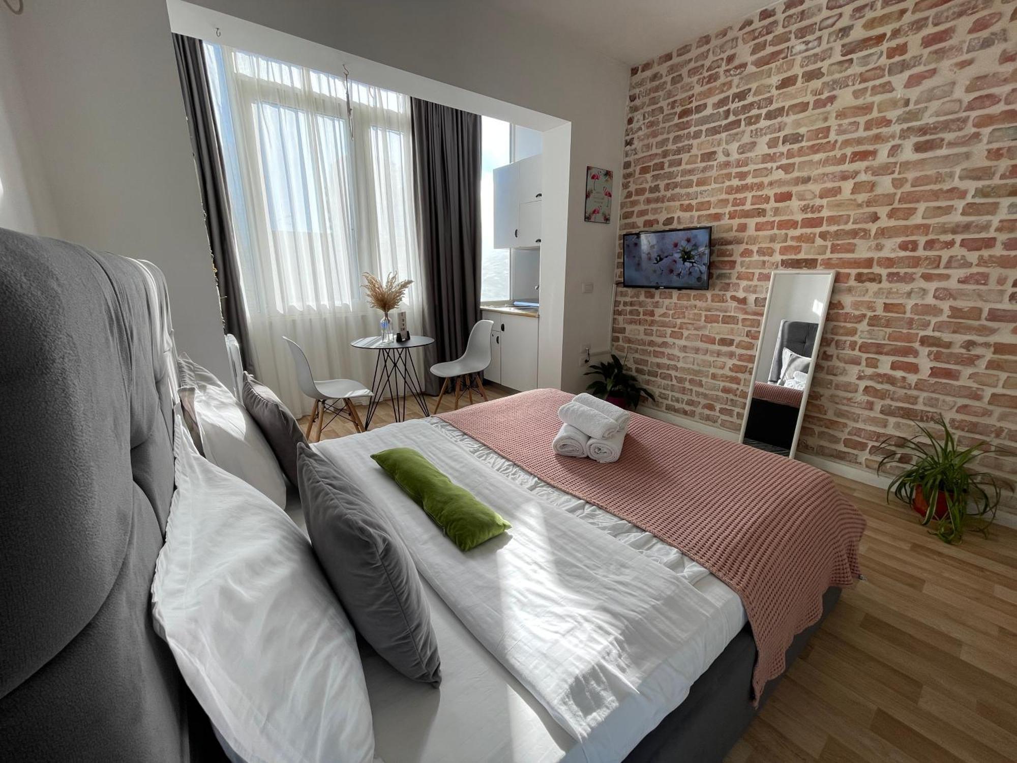 Bricks Studio Apartments Tirana Kültér fotó