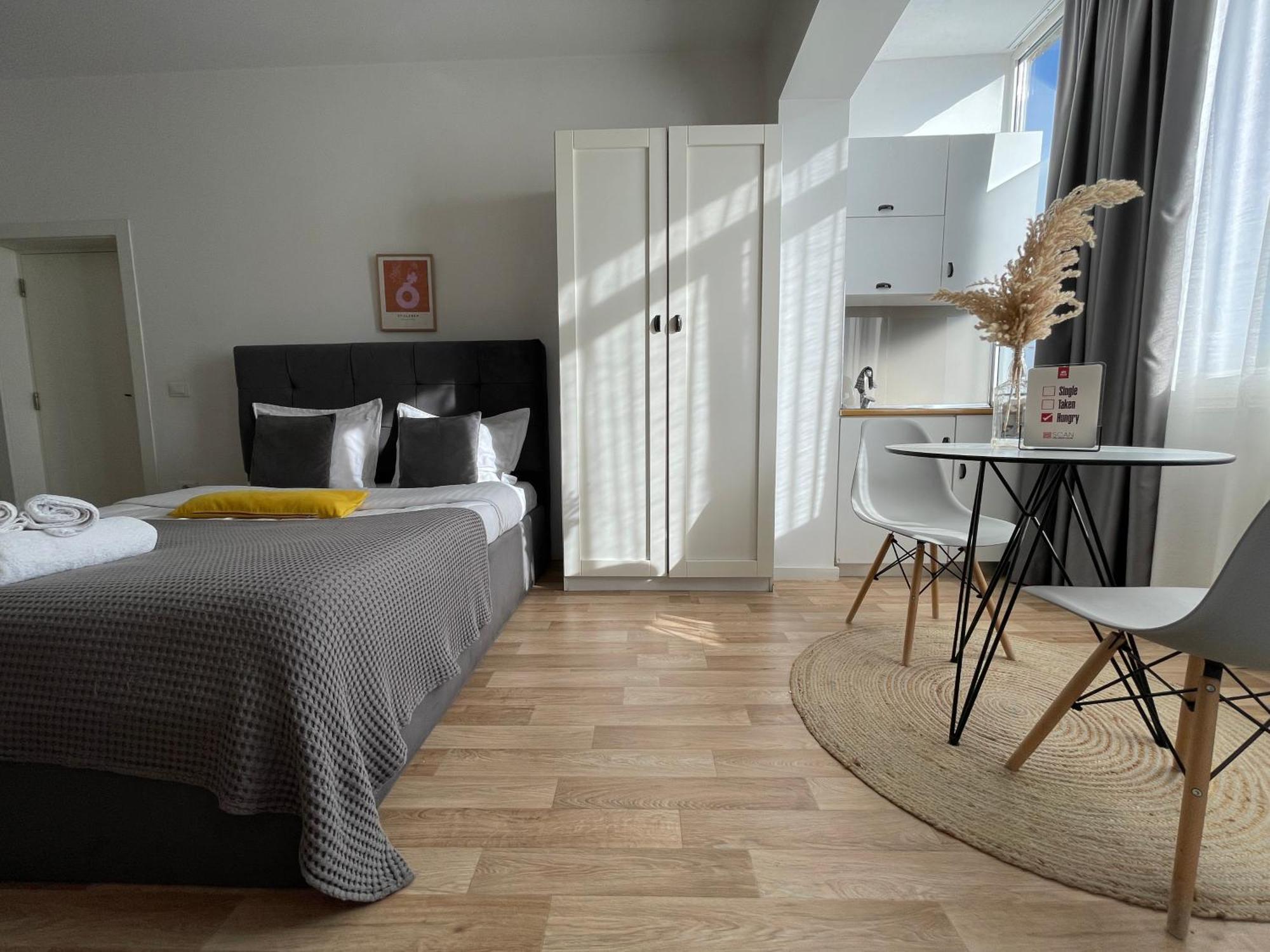 Bricks Studio Apartments Tirana Kültér fotó